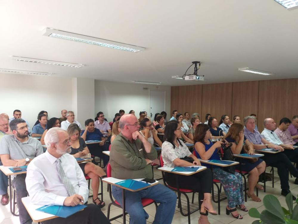 Oportunidade e atitude orientativa junto aos contribuintes omissos.