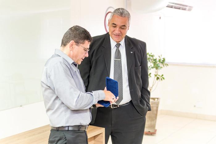 Medalha Comemorativa Pelos 50 Anos Da Receita Federal Do Brasil